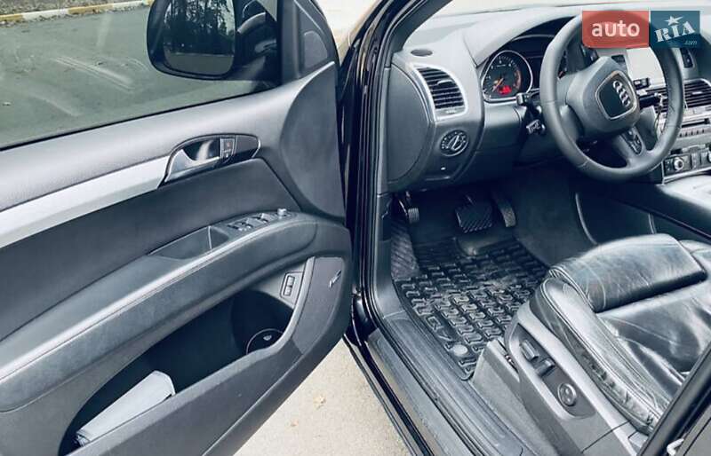 Позашляховик / Кросовер Audi Q7 2008 в Глухові