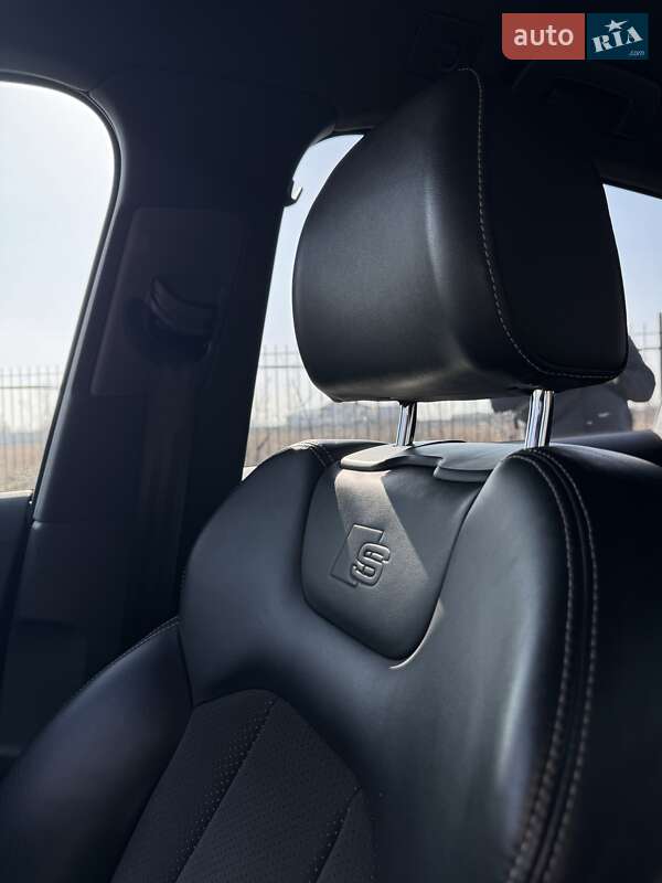 Позашляховик / Кросовер Audi Q7 2016 в Одесі