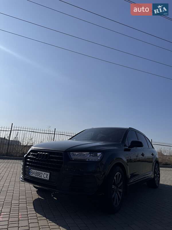 Позашляховик / Кросовер Audi Q7 2016 в Одесі