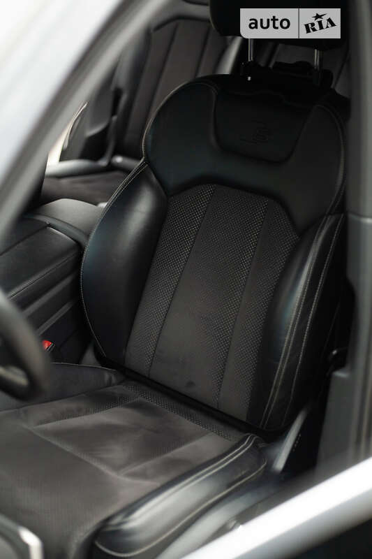 Внедорожник / Кроссовер Audi Q7 2015 в Первомайске