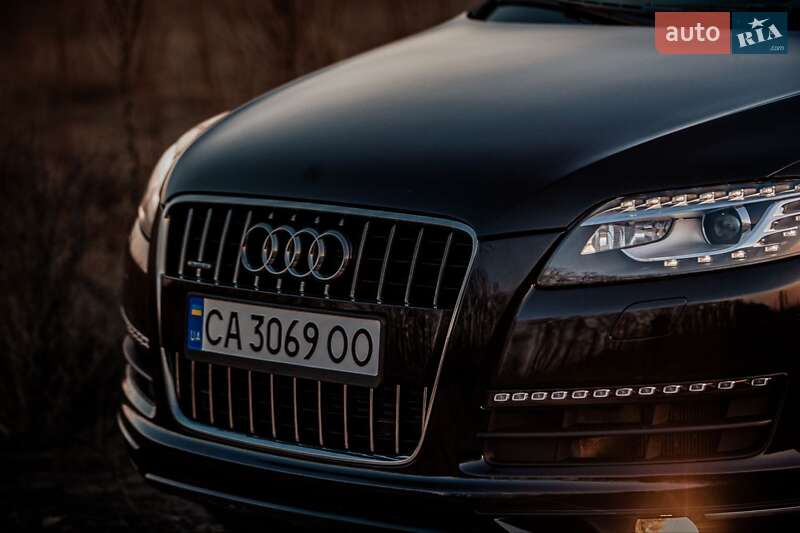 Внедорожник / Кроссовер Audi Q7 2015 в Черкассах