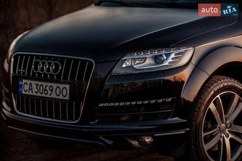 Внедорожник / Кроссовер Audi Q7 2015 в Черкассах