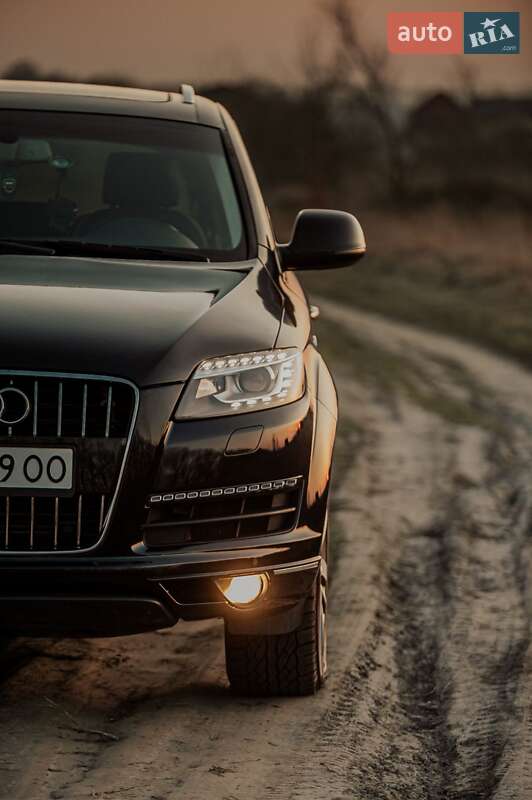 Внедорожник / Кроссовер Audi Q7 2015 в Черкассах