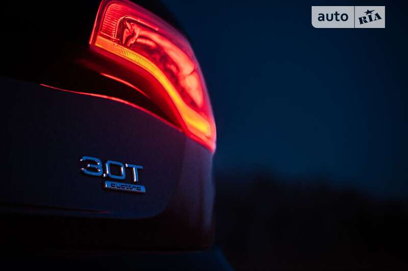 Внедорожник / Кроссовер Audi Q7 2015 в Черкассах