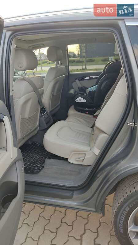 Внедорожник / Кроссовер Audi Q7 2015 в Бродах