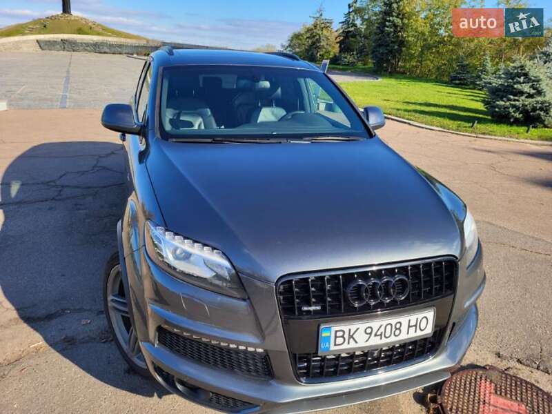 Позашляховик / Кросовер Audi Q7 2015 в Черкасах