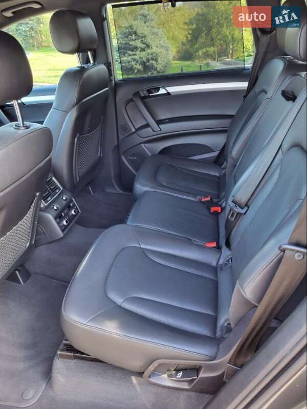 Позашляховик / Кросовер Audi Q7 2015 в Черкасах