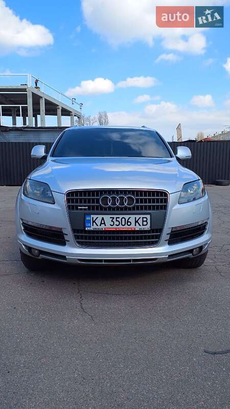 Внедорожник / Кроссовер Audi Q7 2006 в Киеве