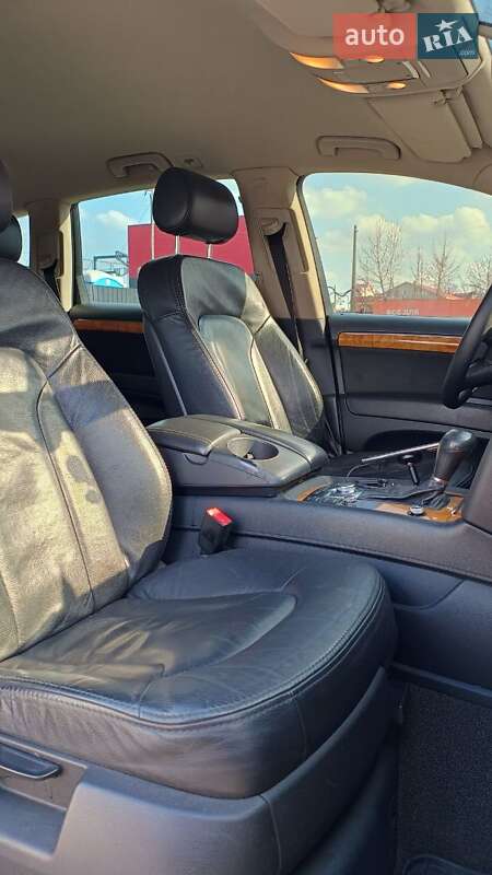 Внедорожник / Кроссовер Audi Q7 2006 в Киеве