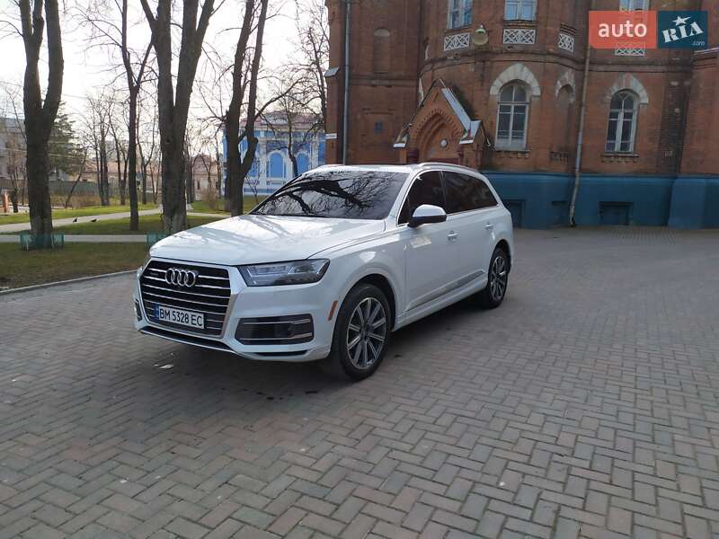 Внедорожник / Кроссовер Audi Q7 2017 в Сумах