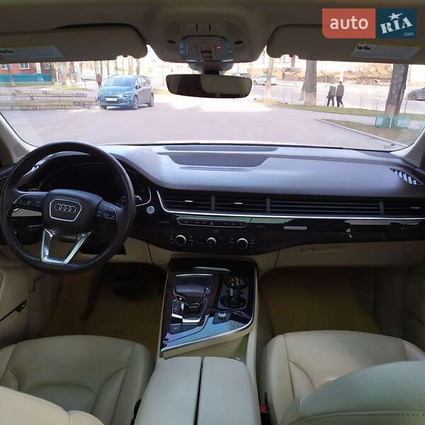 Позашляховик / Кросовер Audi Q7 2017 в Сумах