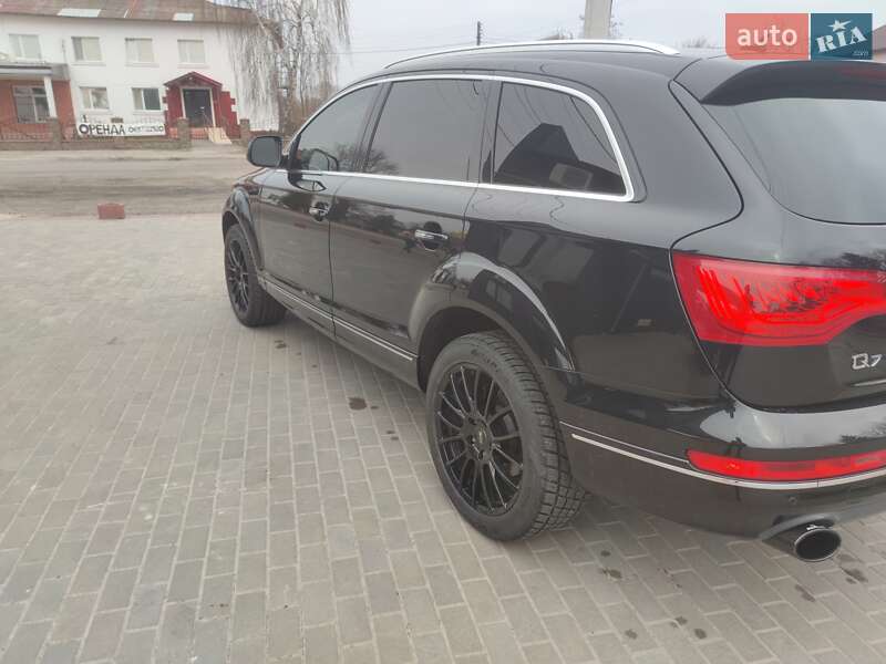 Внедорожник / Кроссовер Audi Q7 2011 в Березане