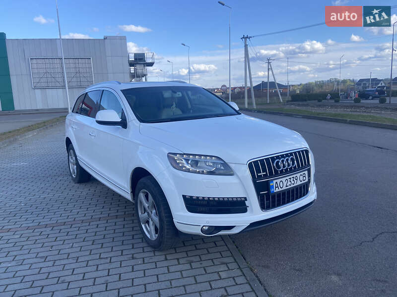 Внедорожник / Кроссовер Audi Q7 2011 в Хусте