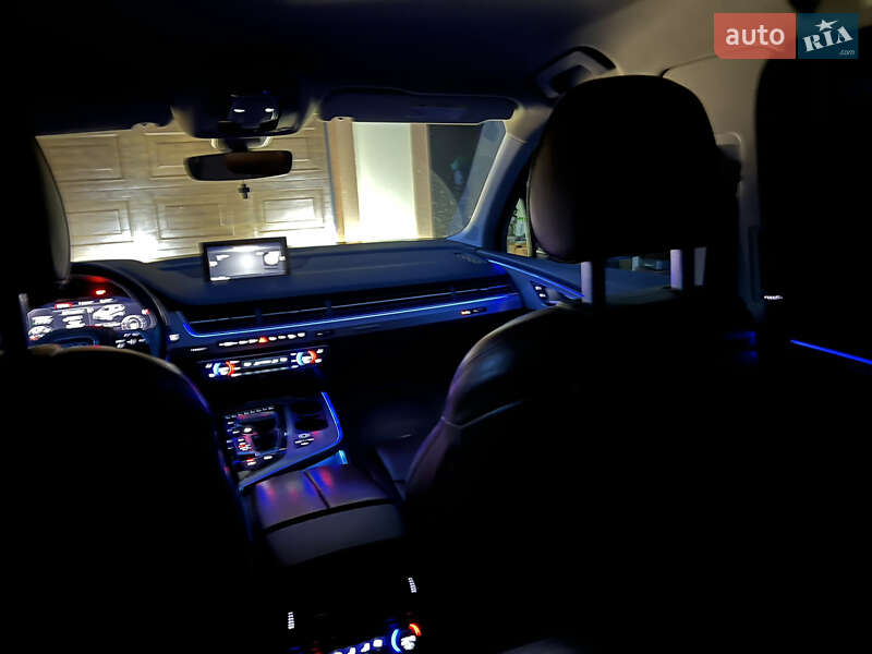 Внедорожник / Кроссовер Audi Q7 2016 в Луцке
