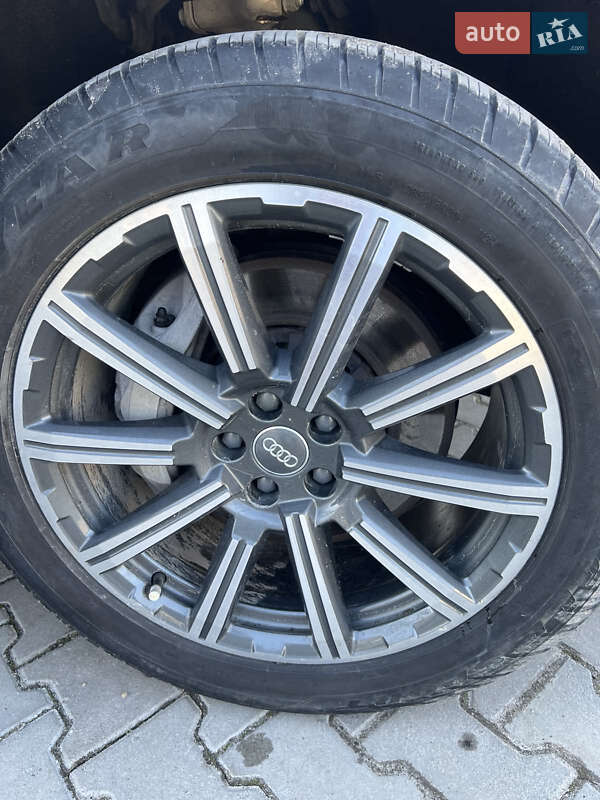 Позашляховик / Кросовер Audi Q7 2016 в Бережанах