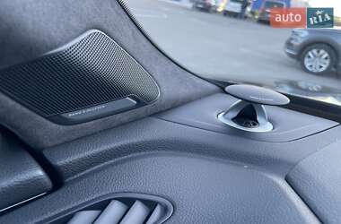 Позашляховик / Кросовер Audi Q7 2017 в 