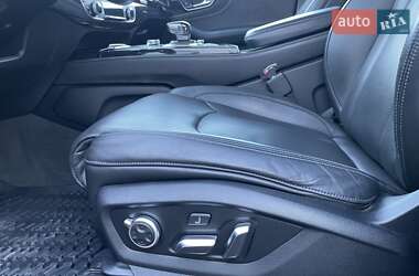 Позашляховик / Кросовер Audi Q7 2017 в 