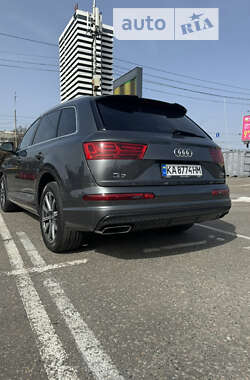 Позашляховик / Кросовер Audi Q7 2018 в Києві