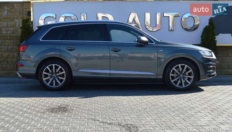 Внедорожник / Кроссовер Audi Q7 2017 в Одессе