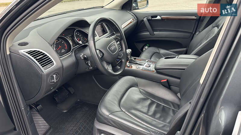 Позашляховик / Кросовер Audi Q7 2015 в Черкасах