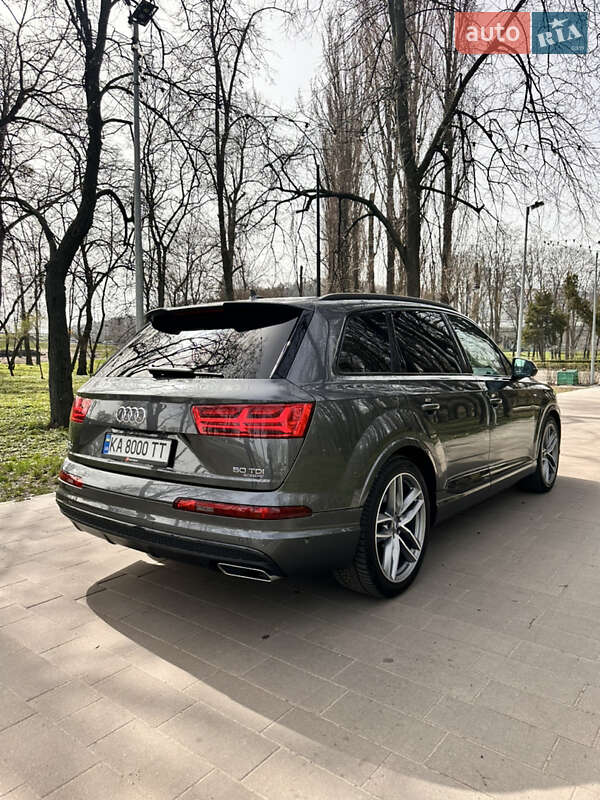Позашляховик / Кросовер Audi Q7 2019 в Києві