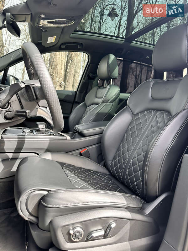 Позашляховик / Кросовер Audi Q7 2019 в Києві