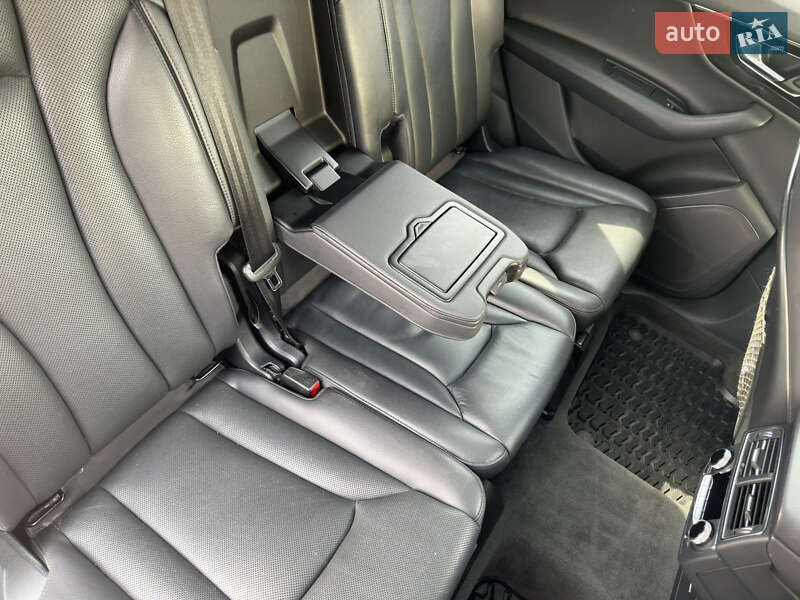 Позашляховик / Кросовер Audi Q7 2016 в Києві