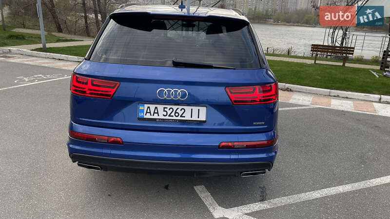 Позашляховик / Кросовер Audi Q7 2017 в Києві