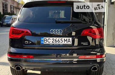 Внедорожник / Кроссовер Audi Q7 2015 в 
