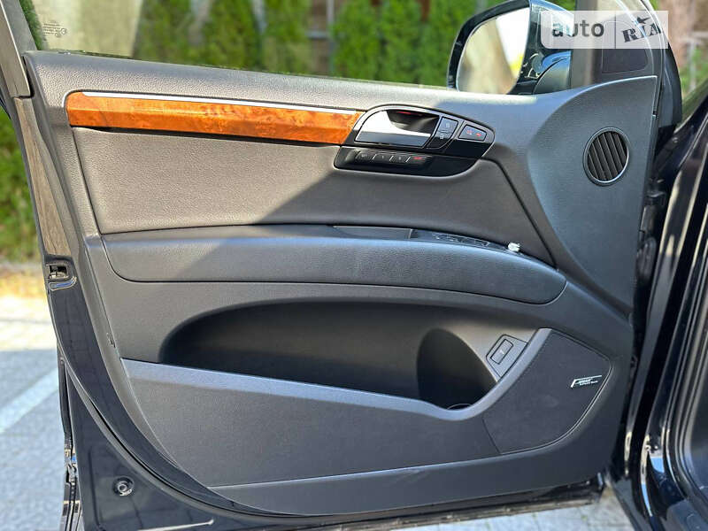 Внедорожник / Кроссовер Audi Q7 2015 в Львове