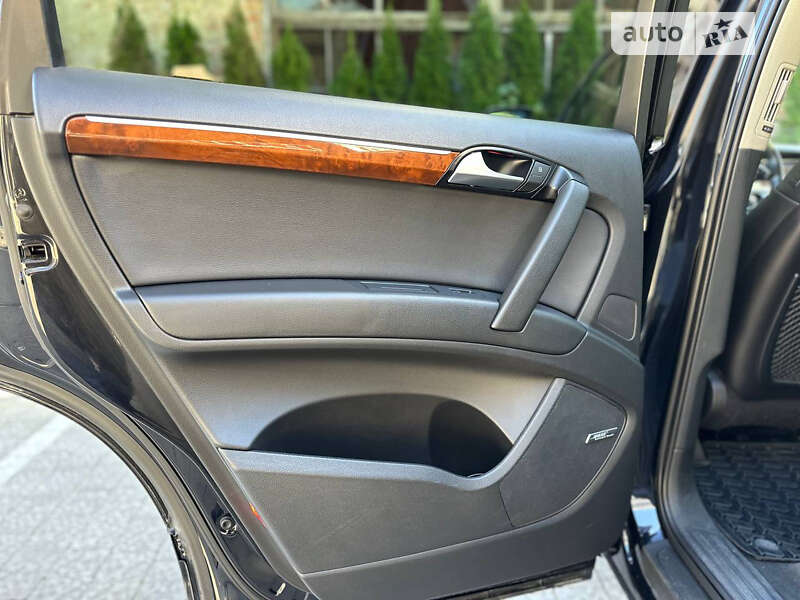 Внедорожник / Кроссовер Audi Q7 2015 в Львове