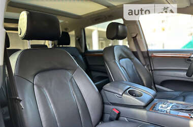 Внедорожник / Кроссовер Audi Q7 2015 в 
