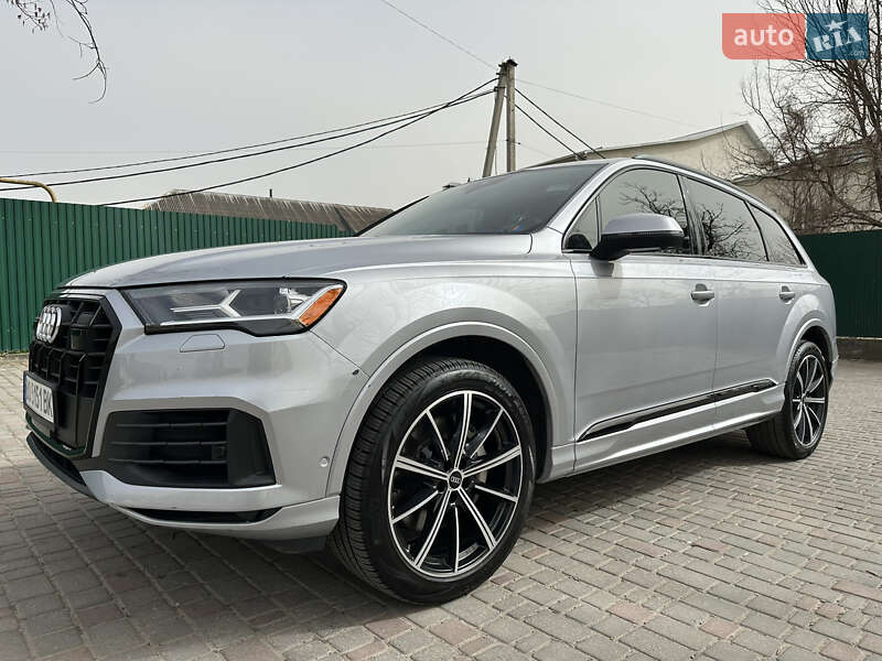 Позашляховик / Кросовер Audi Q7 2020 в Заліщиках