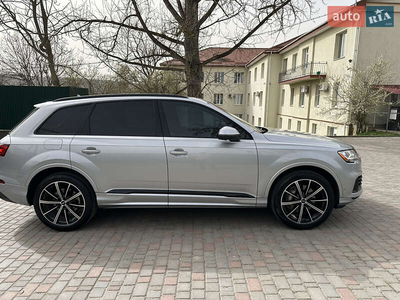 Позашляховик / Кросовер Audi Q7 2020 в Заліщиках