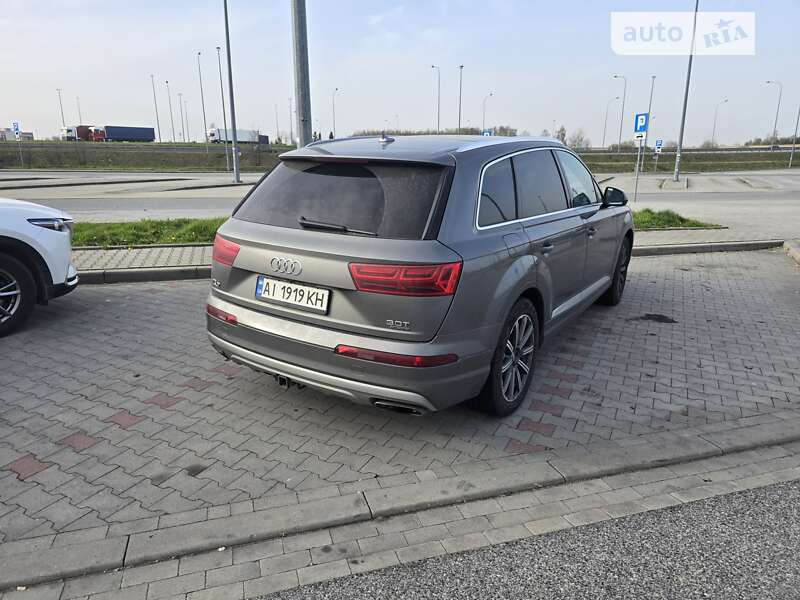 Внедорожник / Кроссовер Audi Q7 2017 в Киеве