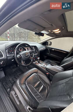 Внедорожник / Кроссовер Audi Q7 2012 в 