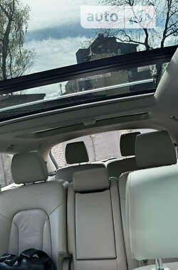 Внедорожник / Кроссовер Audi Q7 2012 в 