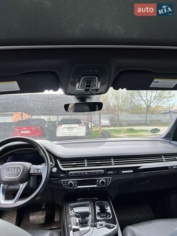 Внедорожник / Кроссовер Audi Q7 2018 в Днепре