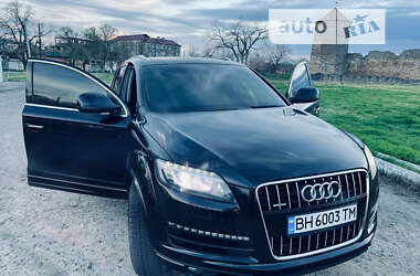 Внедорожник / Кроссовер Audi Q7 2013 в 