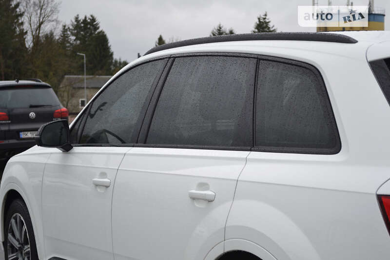 Внедорожник / Кроссовер Audi Q7 2018 в Ровно