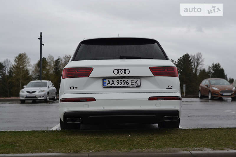 Внедорожник / Кроссовер Audi Q7 2018 в Ровно