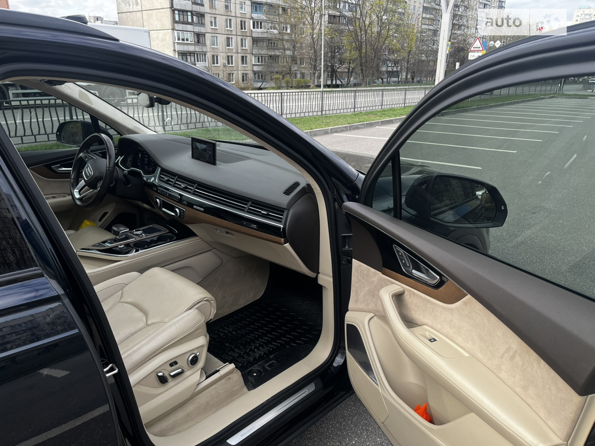 2017 Audi Q7 - мініатюра 14