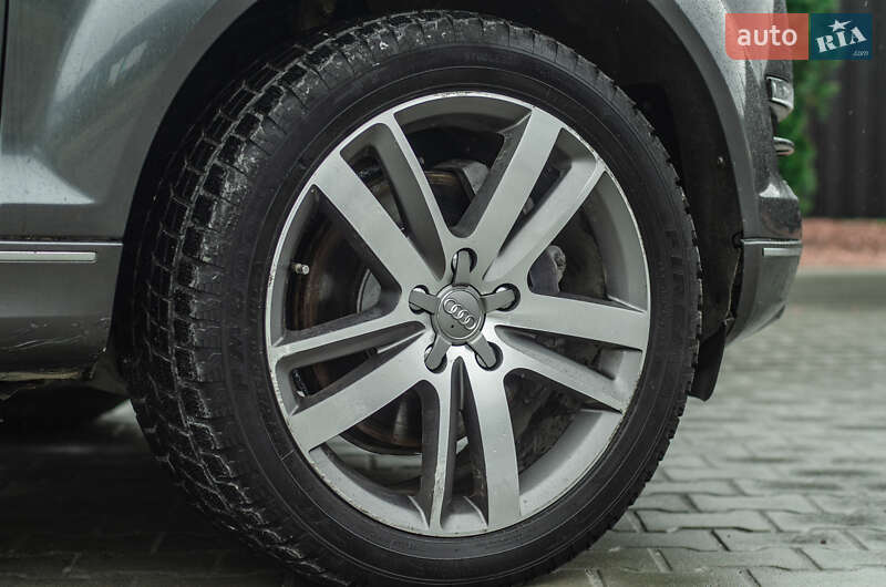 Позашляховик / Кросовер Audi Q7 2015 в Тернополі