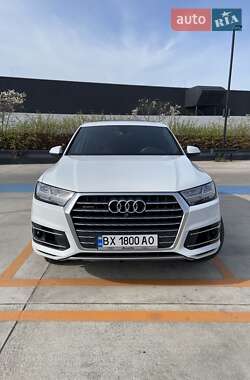 Позашляховик / Кросовер Audi Q7 2017 в Хмельницькому