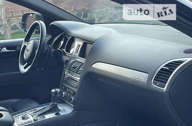 Внедорожник / Кроссовер Audi Q7 2014 в 