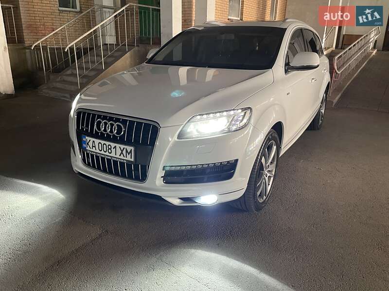 Позашляховик / Кросовер Audi Q7 2013 в Києві