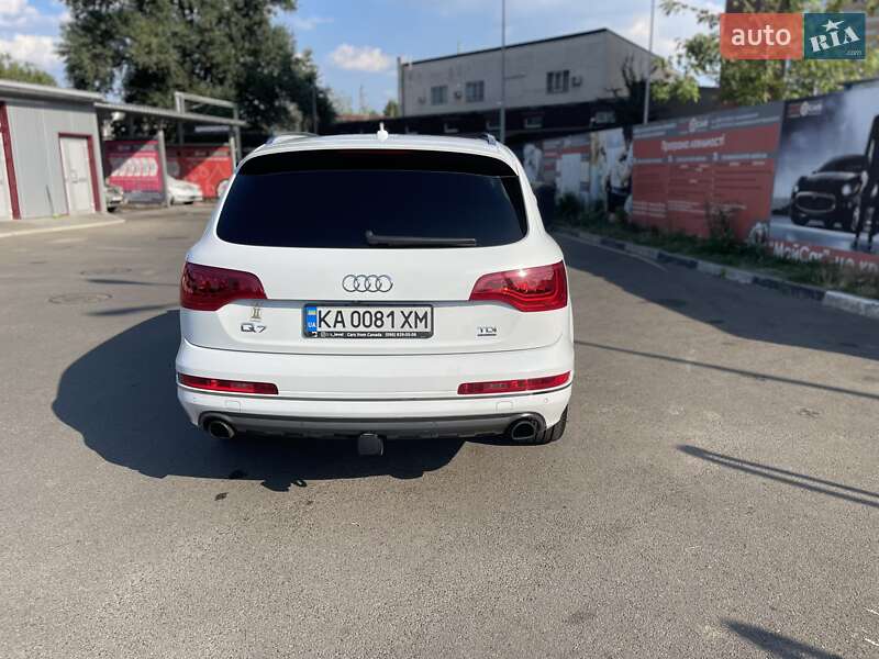 Позашляховик / Кросовер Audi Q7 2013 в Києві