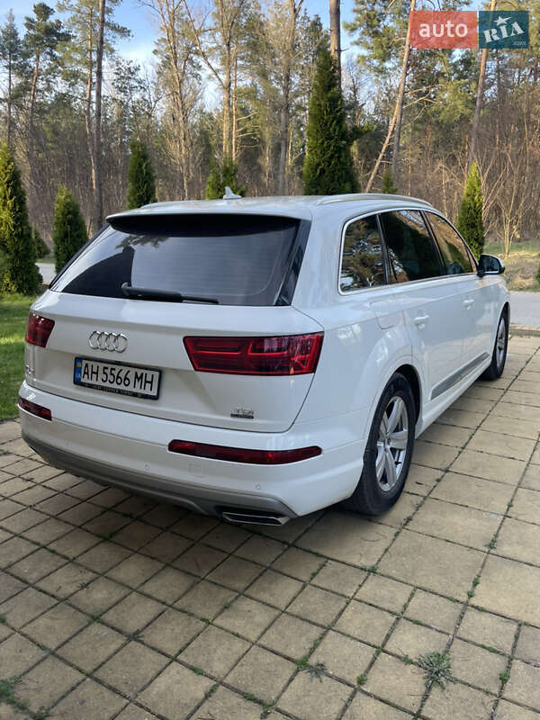 Позашляховик / Кросовер Audi Q7 2015 в Кропивницькому