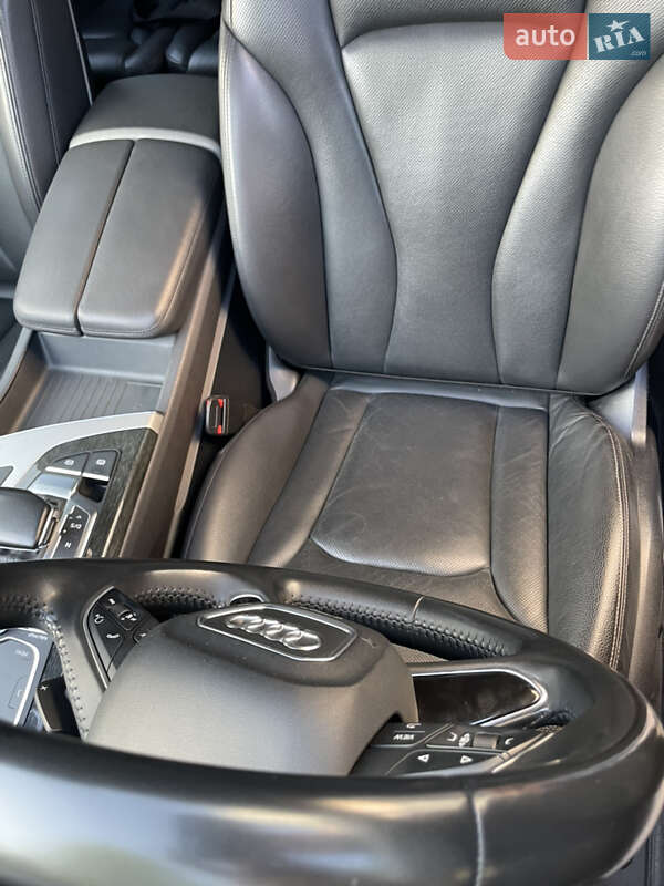 Позашляховик / Кросовер Audi Q7 2015 в Кропивницькому