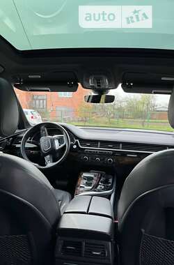 Внедорожник / Кроссовер Audi Q7 2017 в Лозовой